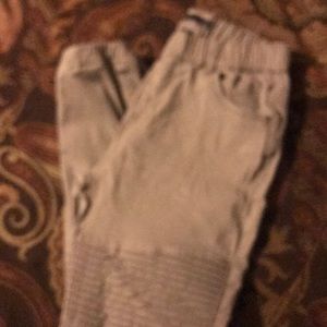 DKNY JUNIORS LARGE.  14